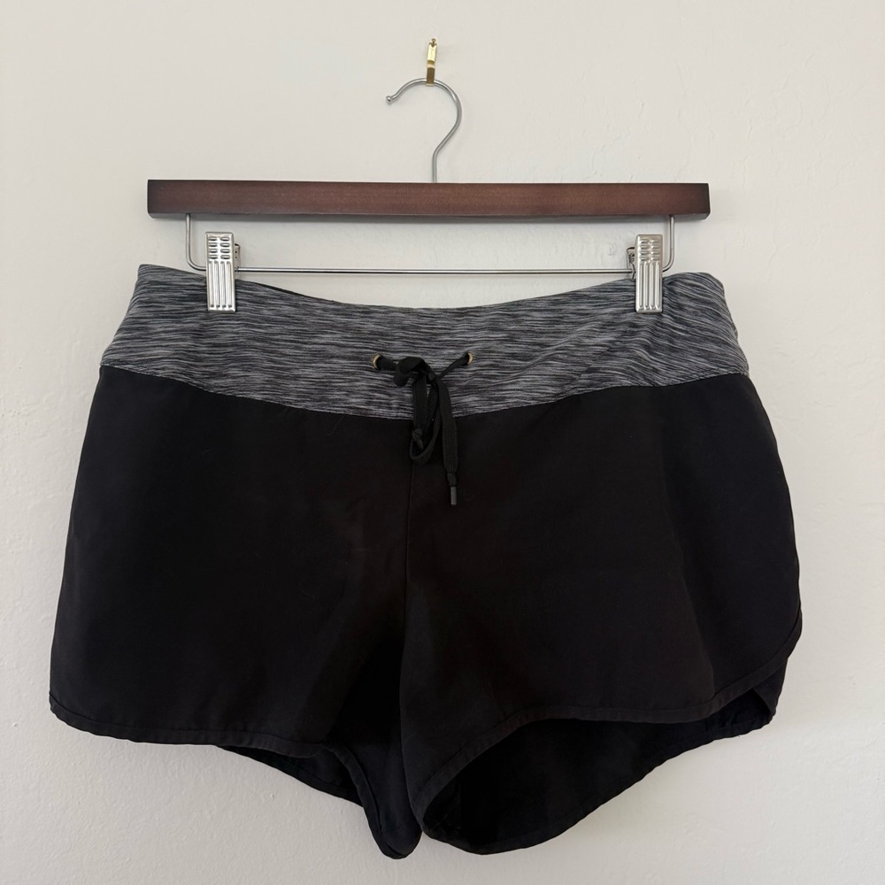 H&M Sport Running Shorts Black Grey Space Dye Waistband Size 8